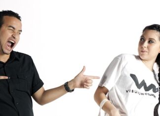 Czym się rożni t shirt od podkoszulka?