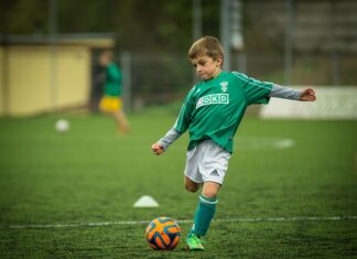 Do jakiego wieku można być piłkarzem?