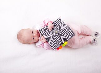 Jak wietrzyć pupę niemowlaka?