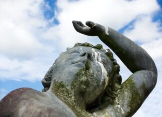 Jak długo utrzymują się odchody poporodowe?